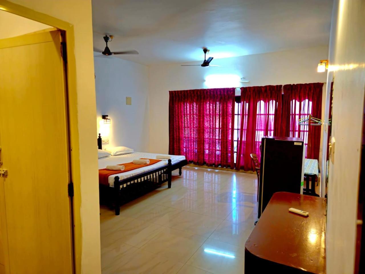 Orion Seaview Beach Hotel Kovalam Exterior foto